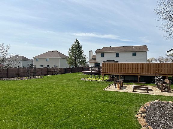 Built in fire pit area