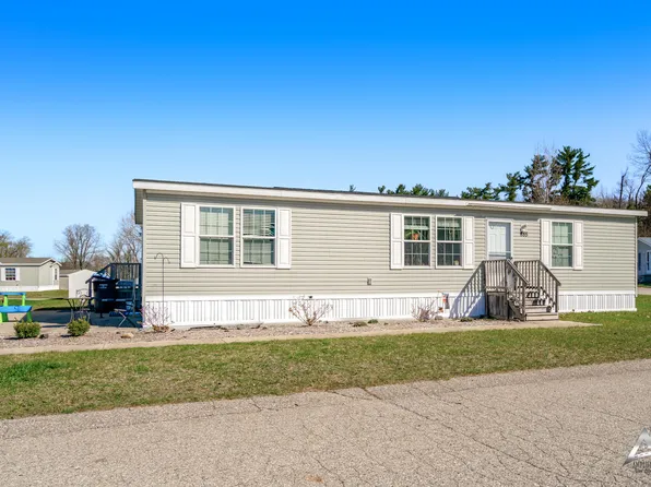 885 Buttonwood Dr, Middleville, MI 49333