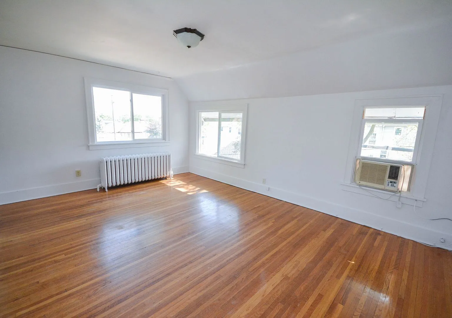 1117 1st St NW — Photo 3