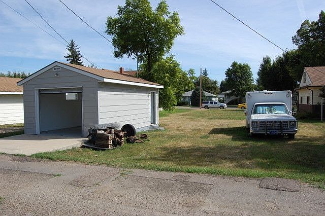 2nd image of 213 7th Ave SW