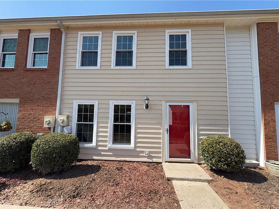 1st image of 209 High Creek Dr