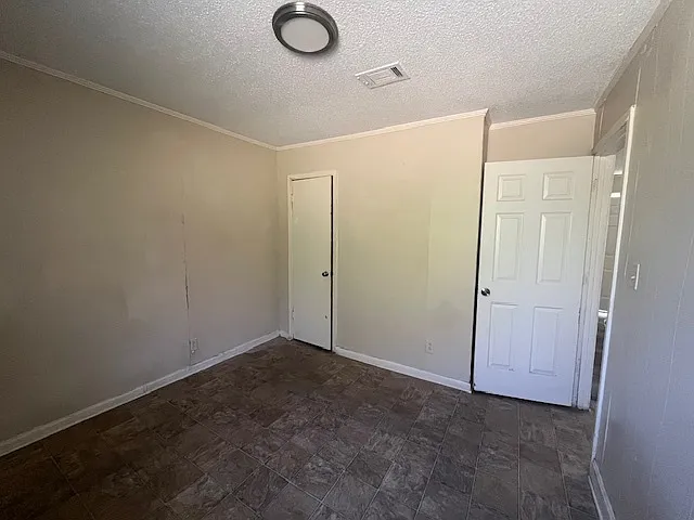 1665 Madden Avenue - B — Photo 2
