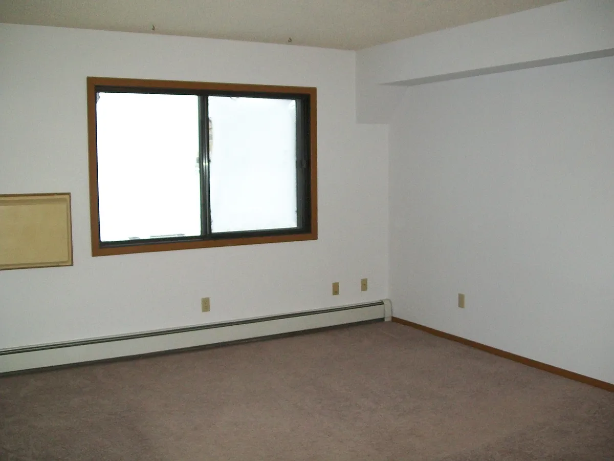 Building Photo - 1400 Peterson St #107