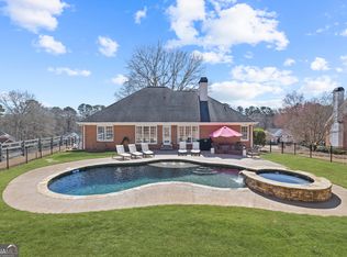 227 Magnolia Dr, Winder, GA 30680