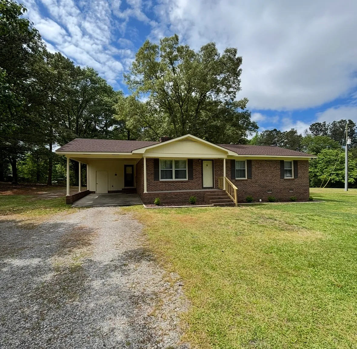 3 bed, 1309 sqft, $1,900 — Photo 2
