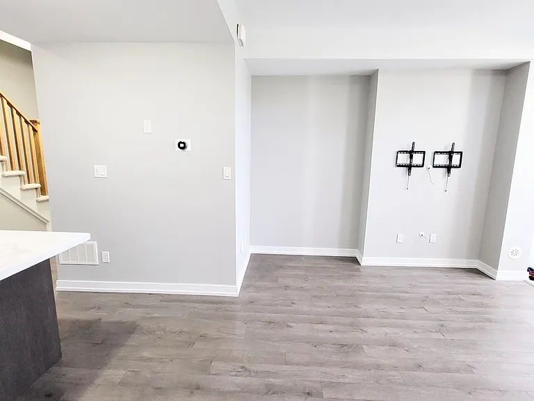 1555 Kingston Rd #204 — Photo 4