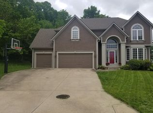 5600 NE Misty Meadow Pl, Lees Summit, MO 64064