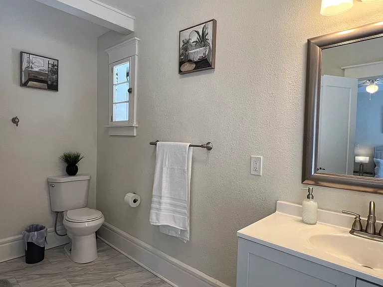 2610 Knight Ave — Photo 9