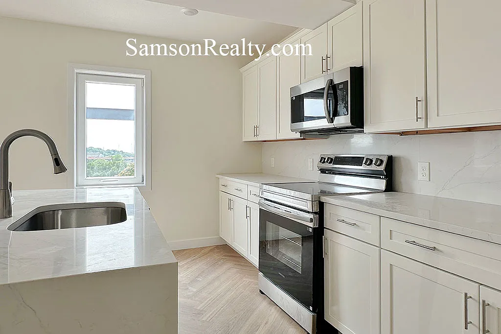 1 bed, 1.5 bath, 724 sqft, $2,450 — Photo 4