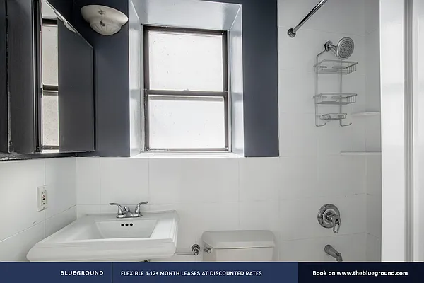 Rented by The Blueground | media 41