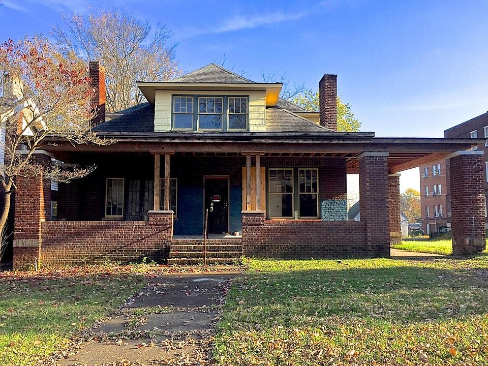 1st image of 2512 E 5th Ave