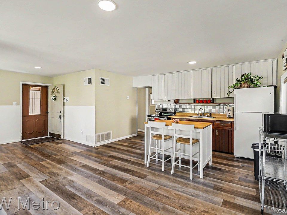 657 Dunleavy Dr, photo 9