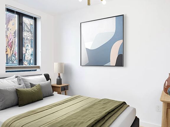 5th image of 1268 Jefferson Ave APT 1