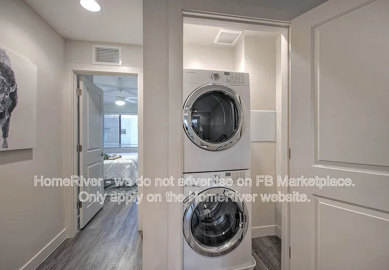 1000 W 5th St #1014 — Photo 5