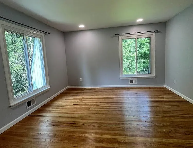 200 Hillside Ave — Photo 22