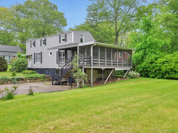 28 Arlington Road, Coventry, CT 06238