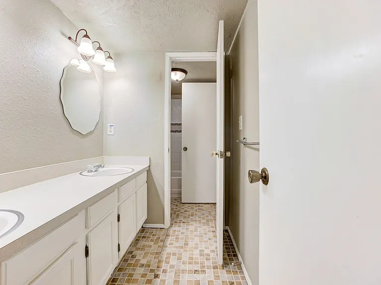 631 Welston Cir #631 — Photo 30