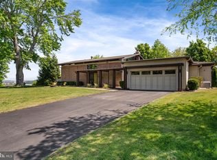 1102 Gatewood Dr, Alexandria, VA 22307