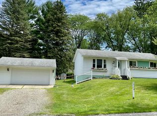 1550 1st Ave, Howell, MI 48843