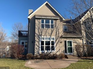 26 River Bend Pl, Chaska, MN 55318