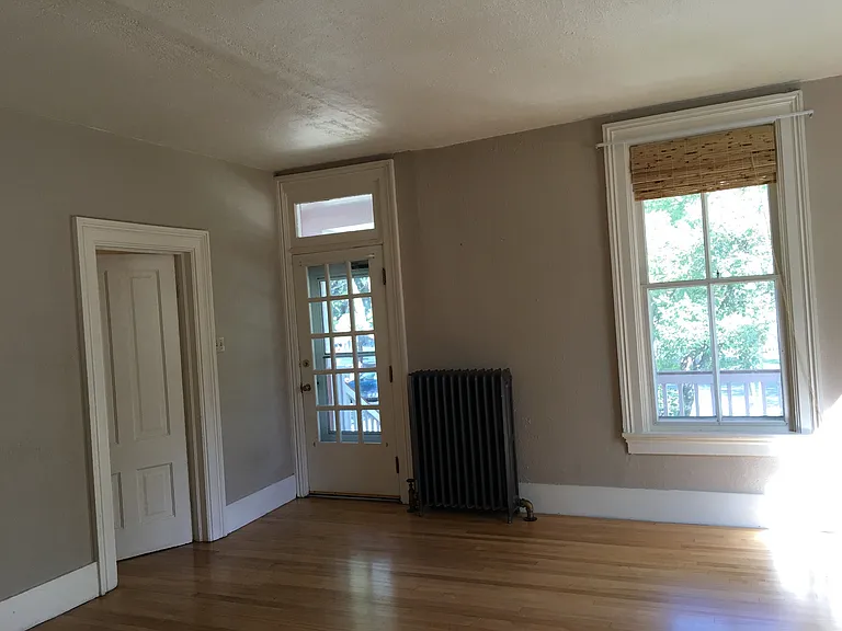 402 N Ewing St — Photo 7