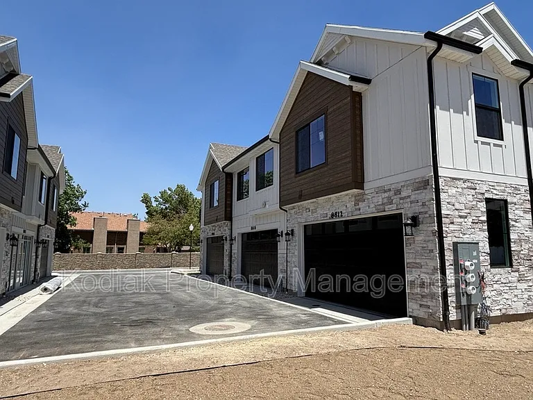 8812 S Cys Park Ln — Photo 4