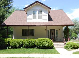 337 W Monroe St, Spring Green, WI 53588