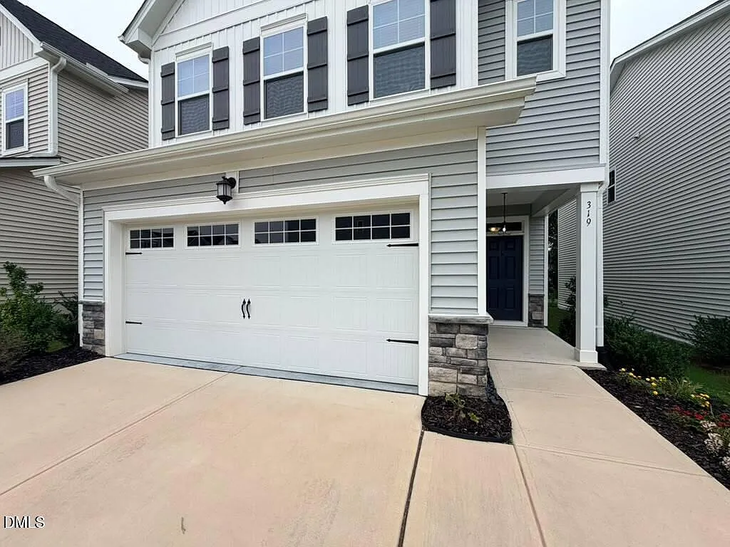 3 bed, 2.5 bath, 1995 sqft, $2,195 — Photo 2