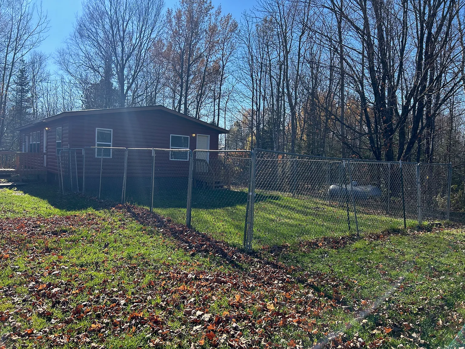3 bed, 1250 sqft, $2,200 — Photo 2