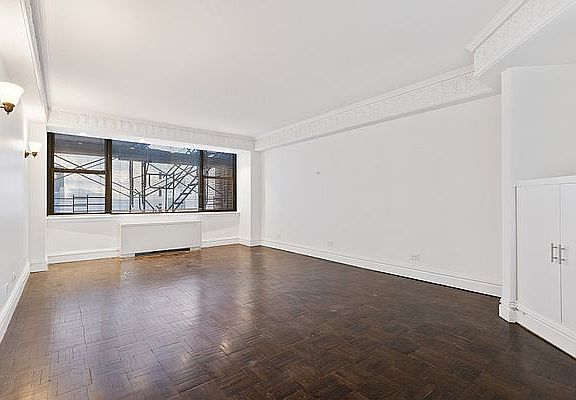 4th image of 155 E 55th St #9HJ