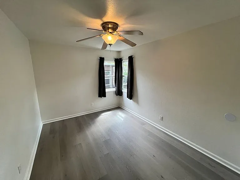 344 Thoma St — Photo 7
