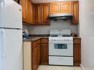 43 Avenue 159 St #1, Flushing, NY 11358