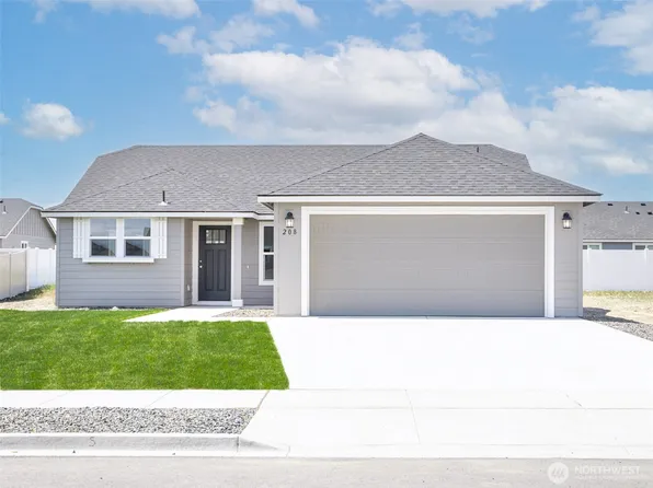 208 Newfield Drive, Moses Lake, WA 98837