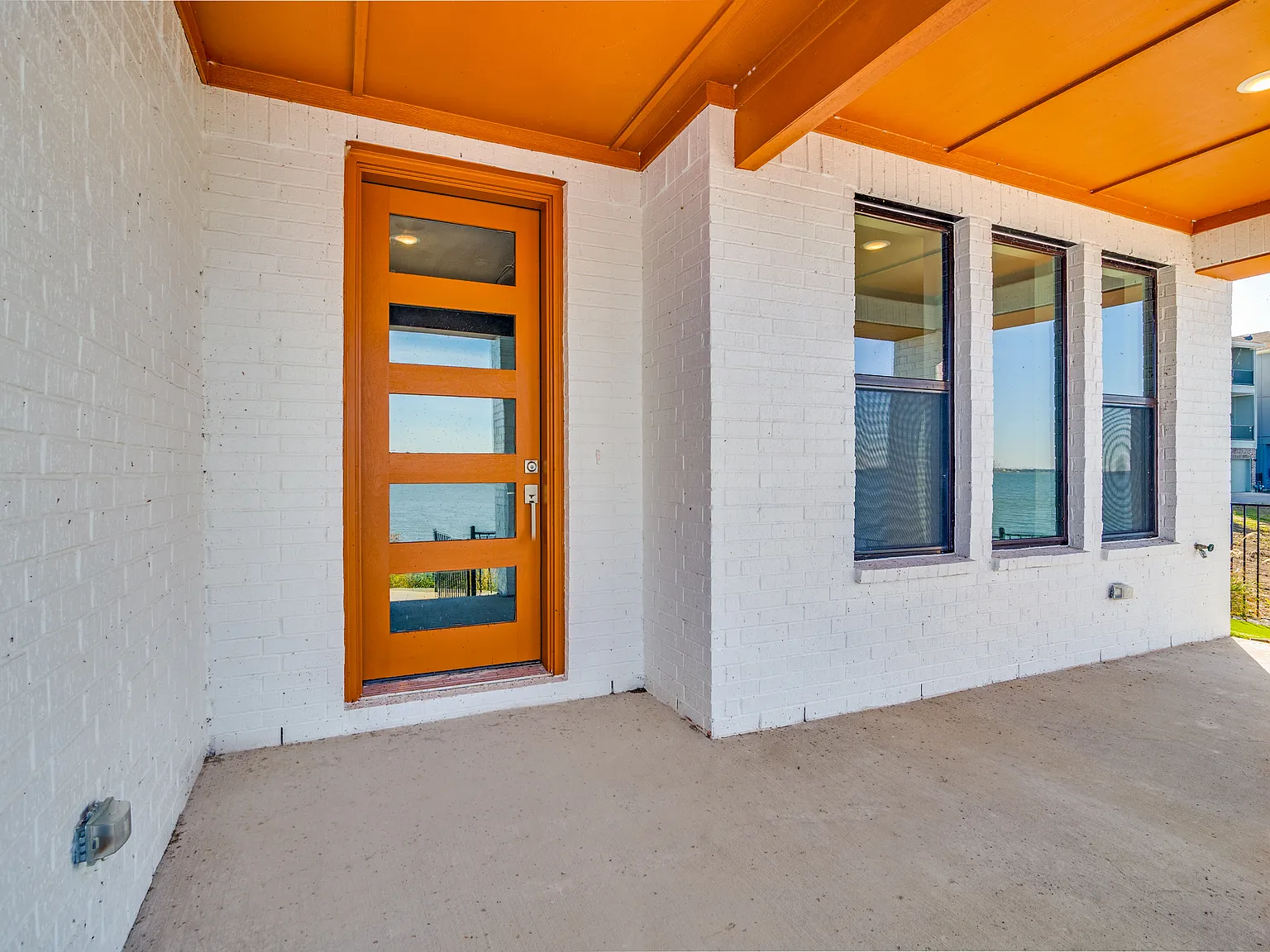 3 bed, 3.5 bath, 2000 sqft, $3,450 — Photo 3