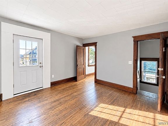 5th image of 9 Lovering Ave #2