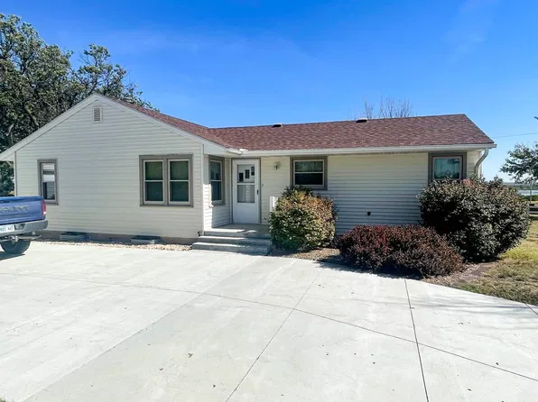 501 E Holme St, Norton, KS 67654