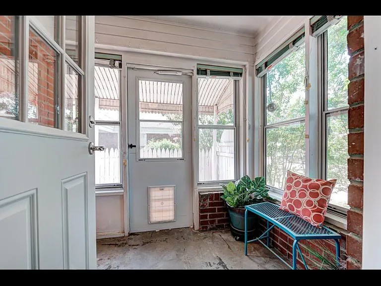 3217 N Villa Ave — Photo 22