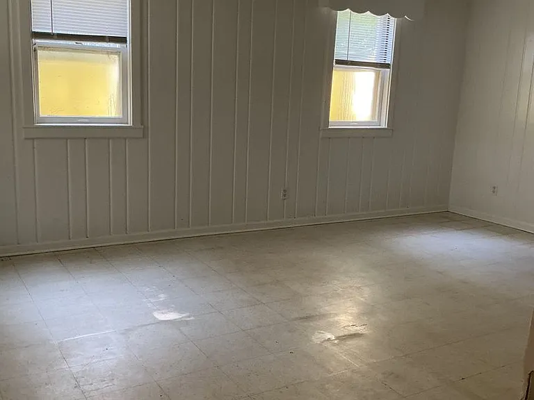 118 College Pl — Photo 6