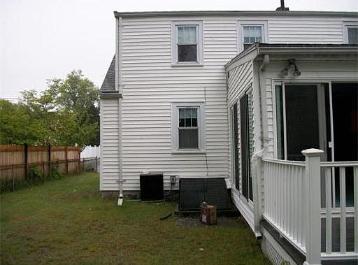3rd image of 19 Almond Dr