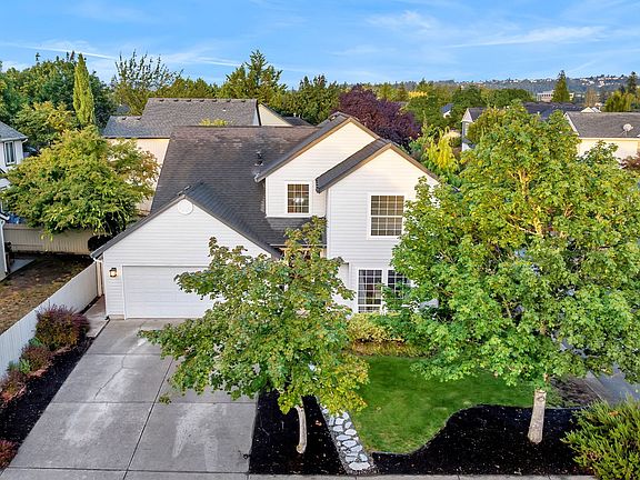 3rd image of 1611 SE 185th Ave