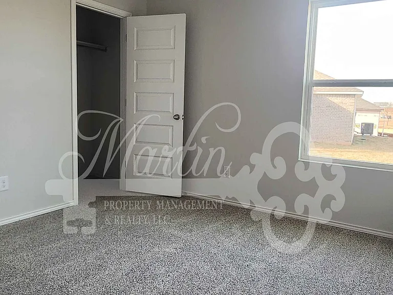 1410 Ellie Ct — Photo 11
