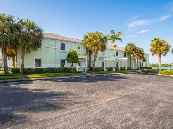 5153 SALMON DRIVE SE #B, ST PETERSBURG, FL 33705