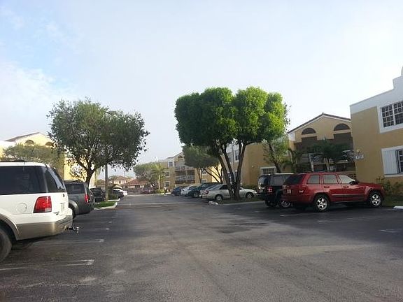 5th image of 9340 Fontainebleau Blvd #W414