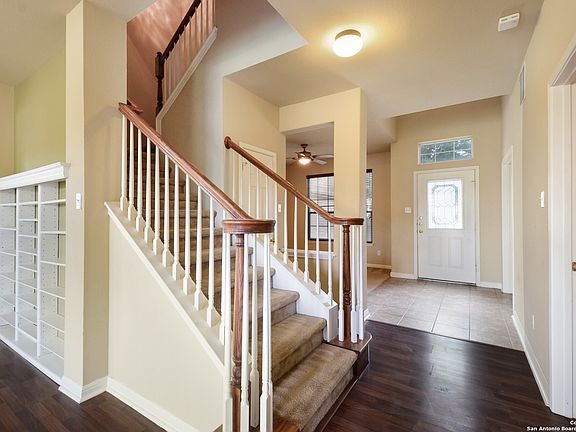 2nd image of 266 ROYAL TROON DR