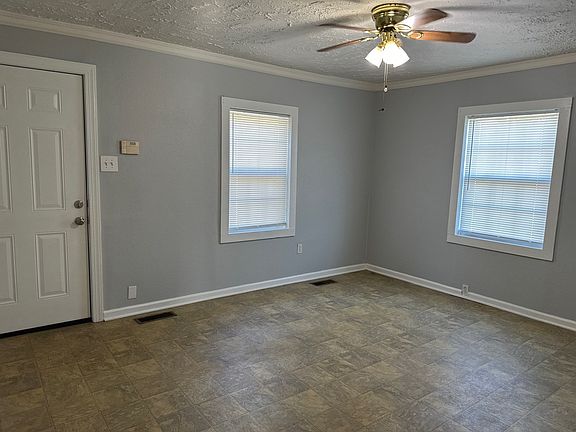 4th image of 110 Bates St