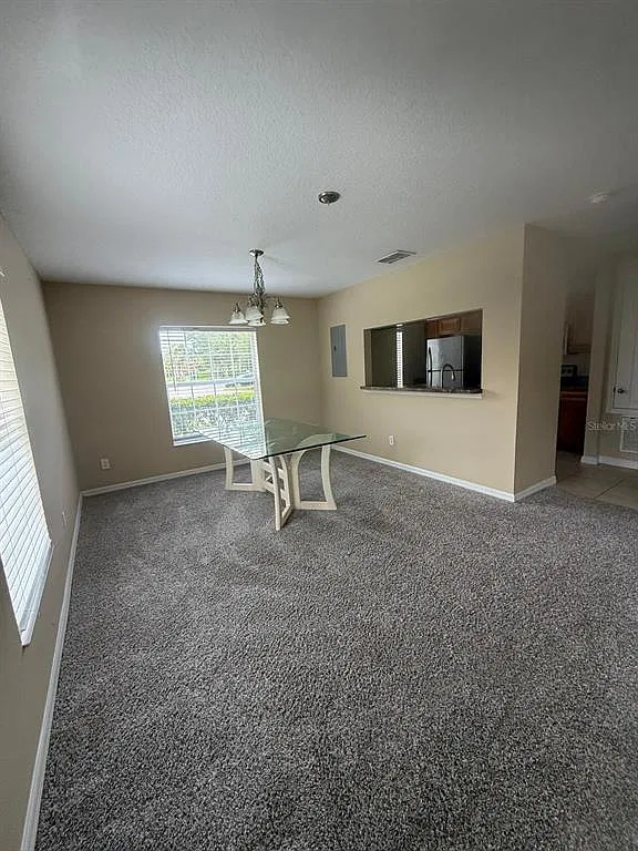 3 bed, 2.5 bath, 1402 sqft, $1,850 — Photo 2