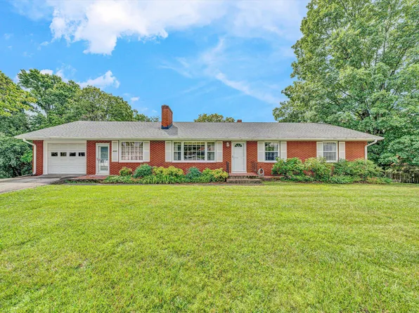 4362 Fontaine Cir, Roanoke, VA 24018