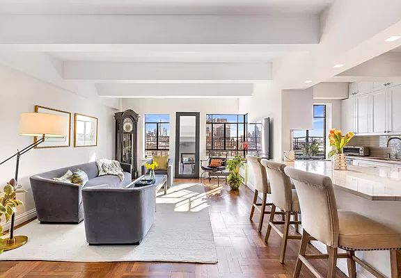 2nd image of 565 W End Ave APT 20A