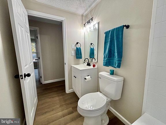 5th image of 12995 Rousby Hall Rd