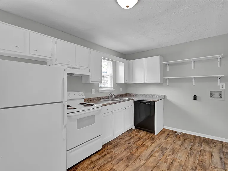 3100 Orchard Manor Cir — Photo 24